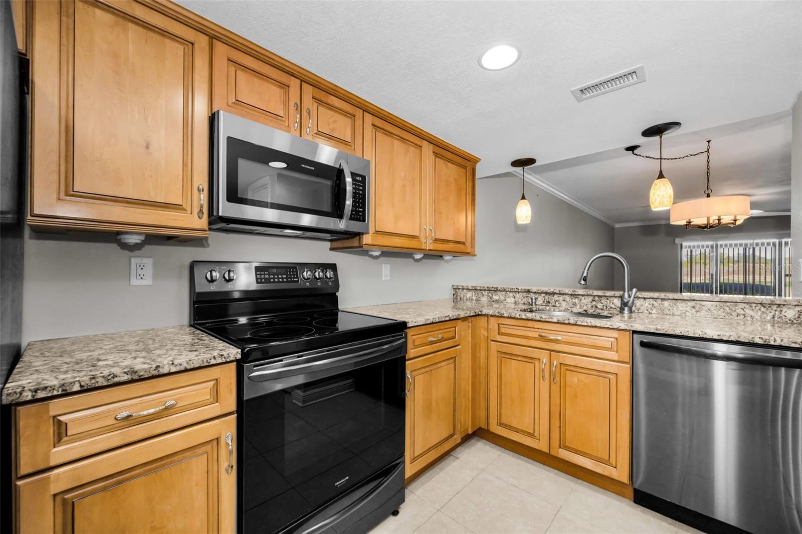 Image 24 of 55 For 103 Camille Court 51