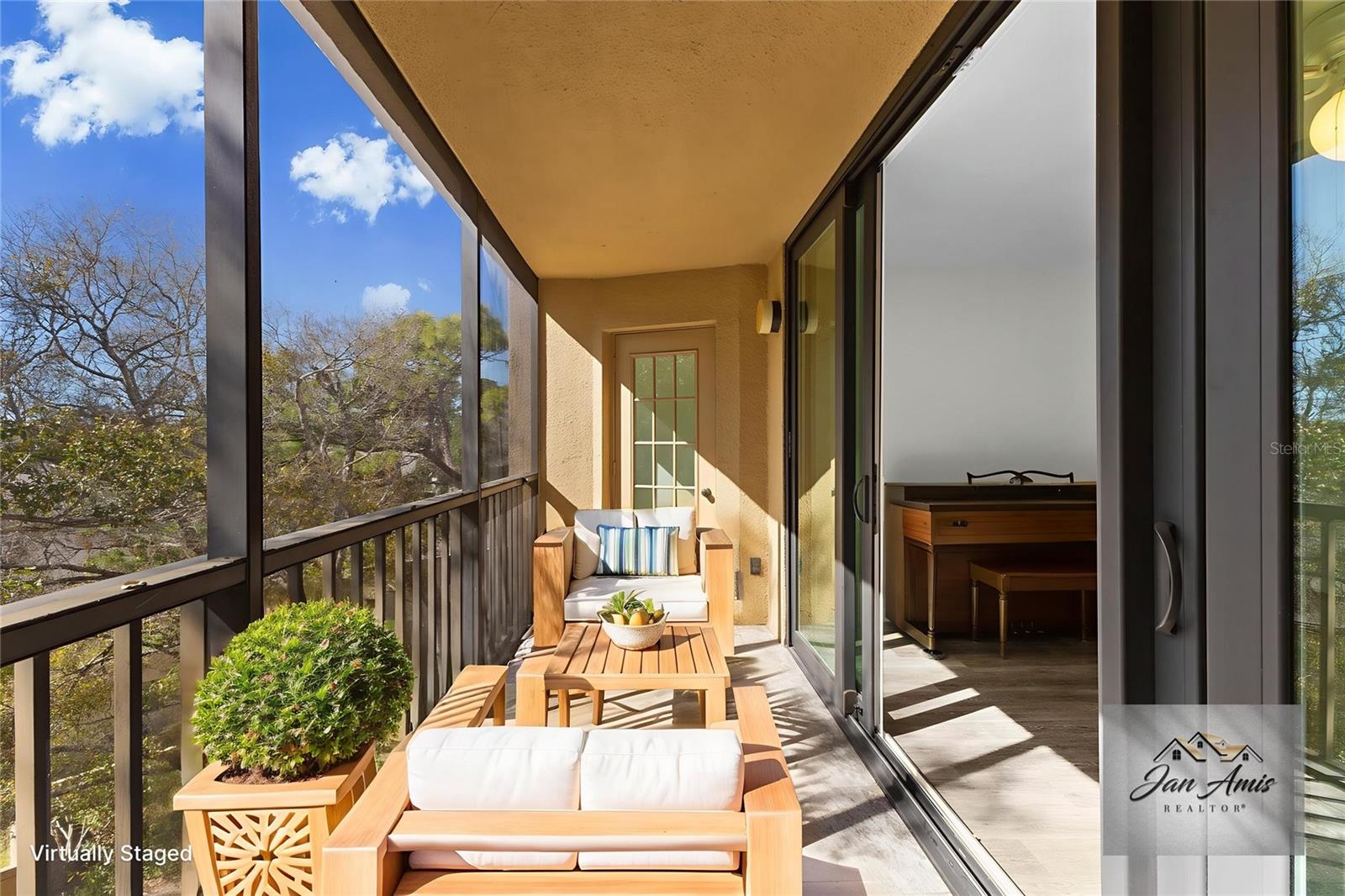 Image 10 of 75 For 3076 Eastland Boulevard 404