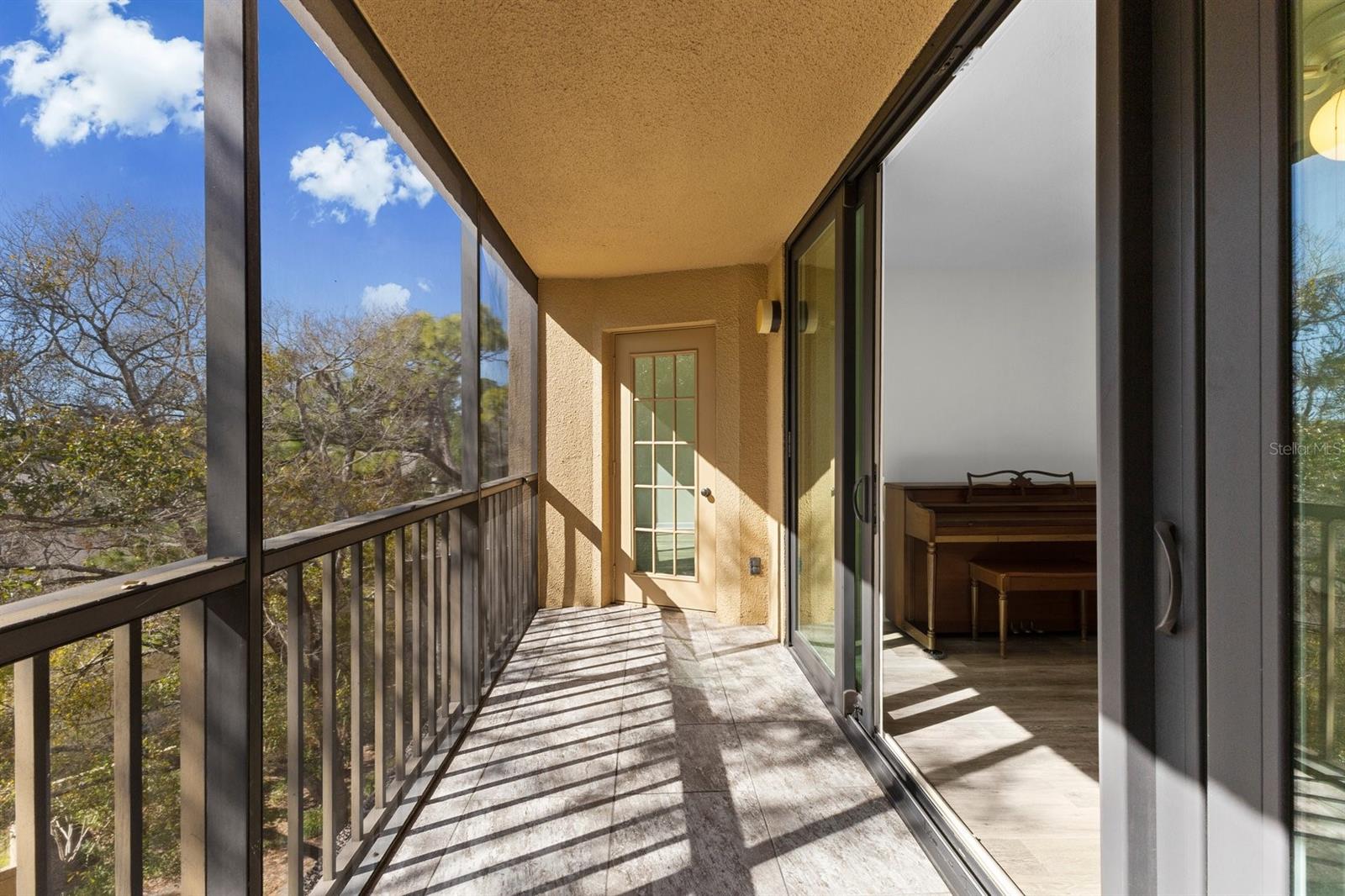 Image 11 of 75 For 3076 Eastland Boulevard 404