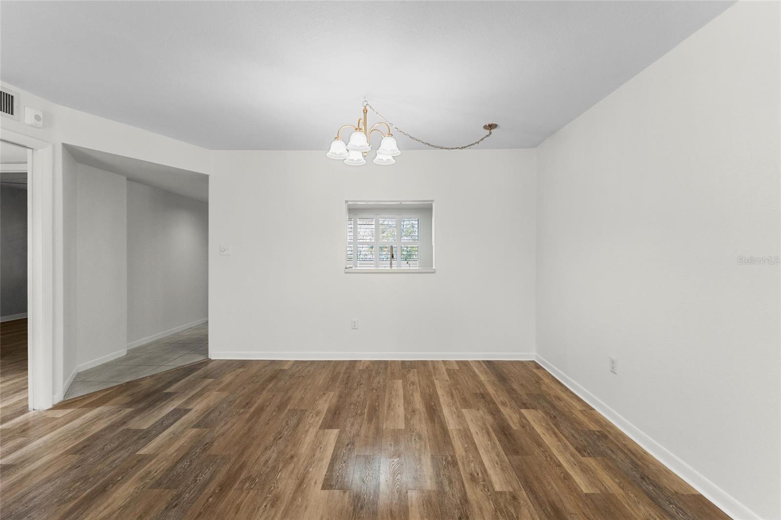 Image 21 of 75 For 3076 Eastland Boulevard 404