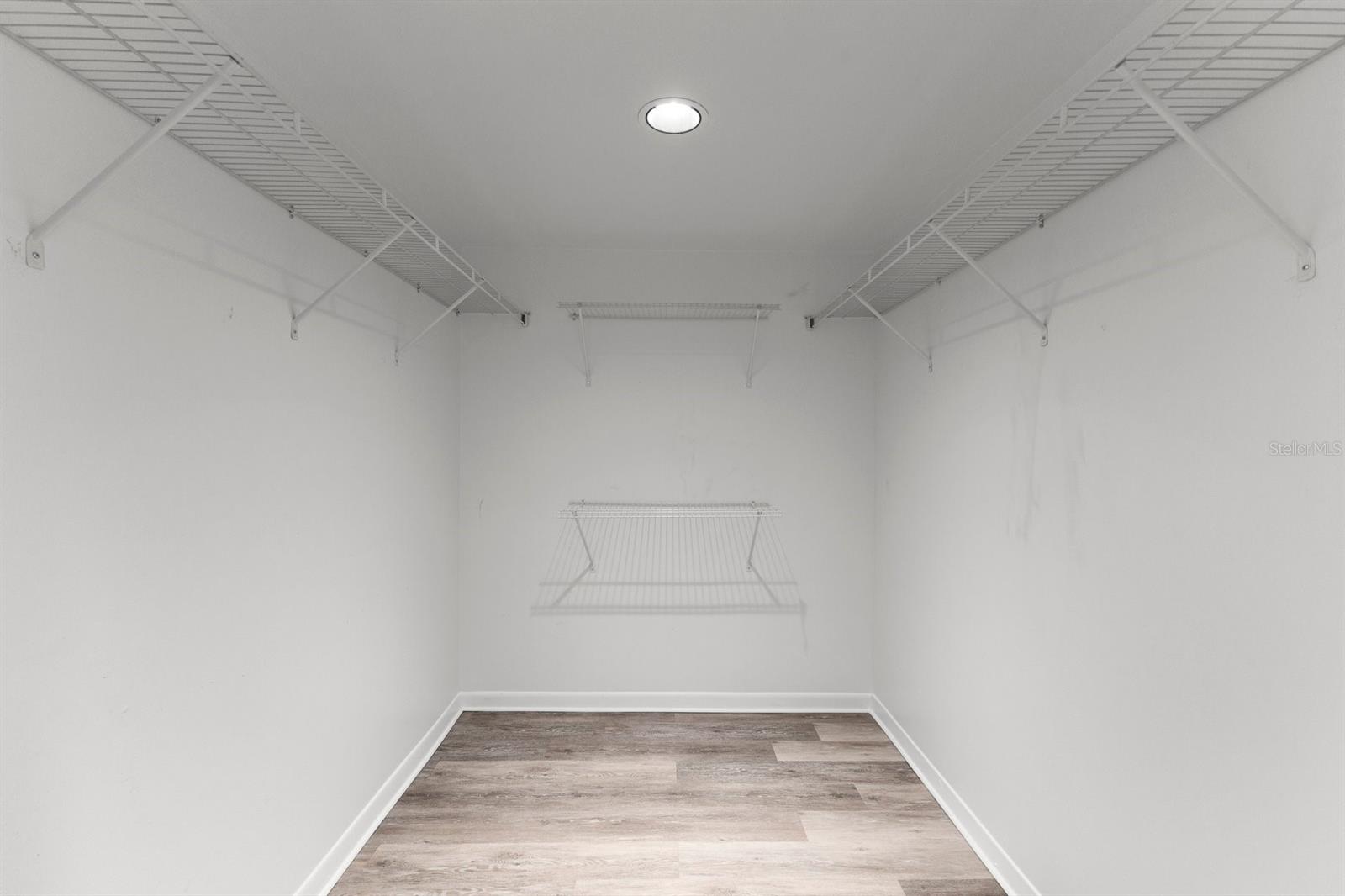 Image 31 of 75 For 3076 Eastland Boulevard 404