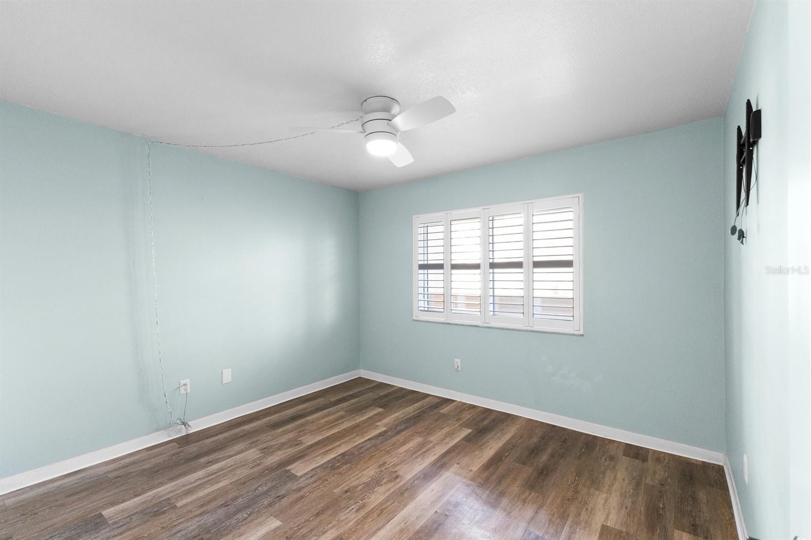 Image 38 of 75 For 3076 Eastland Boulevard 404