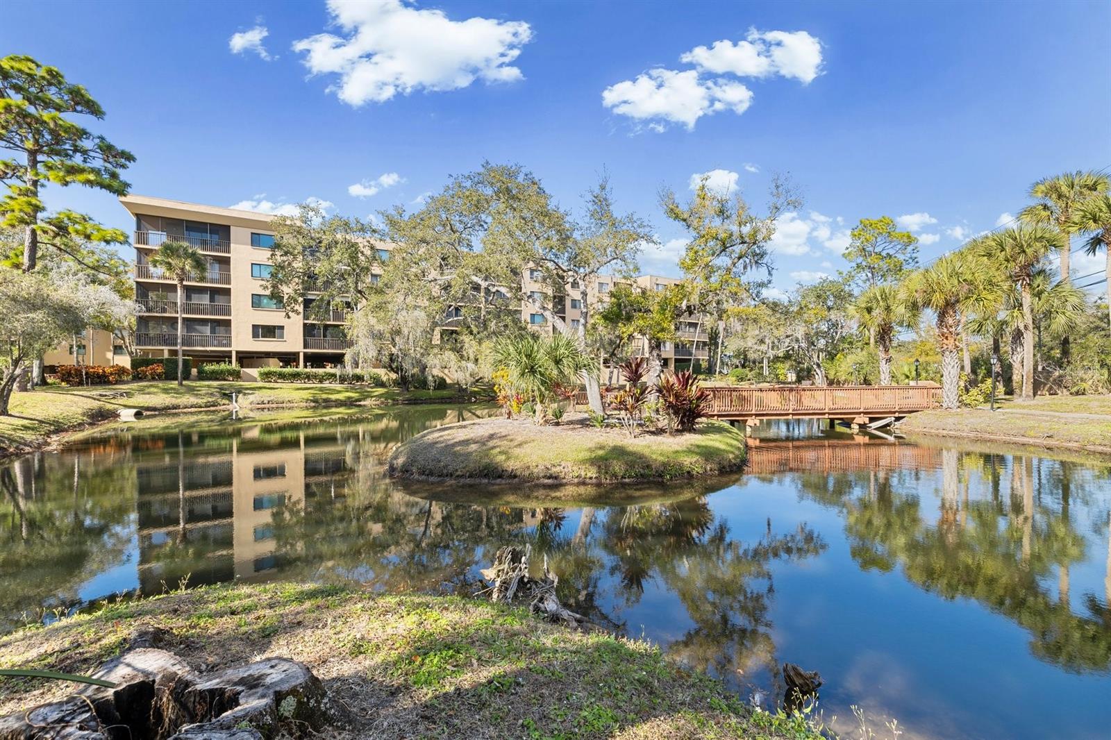 Image 4 of 75 For 3076 Eastland Boulevard 404