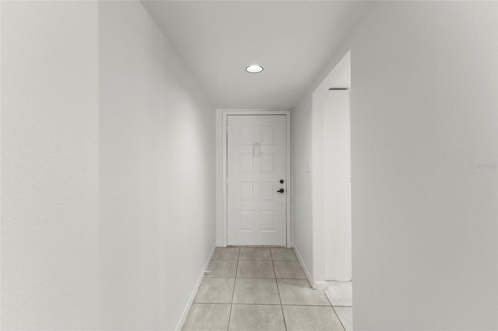 Image 44 of 75 For 3076 Eastland Boulevard 404