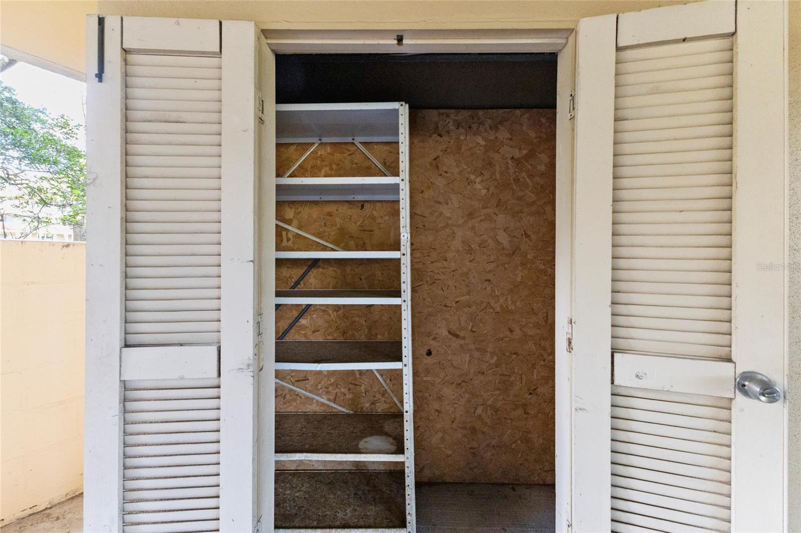 Image 52 of 75 For 3076 Eastland Boulevard 404