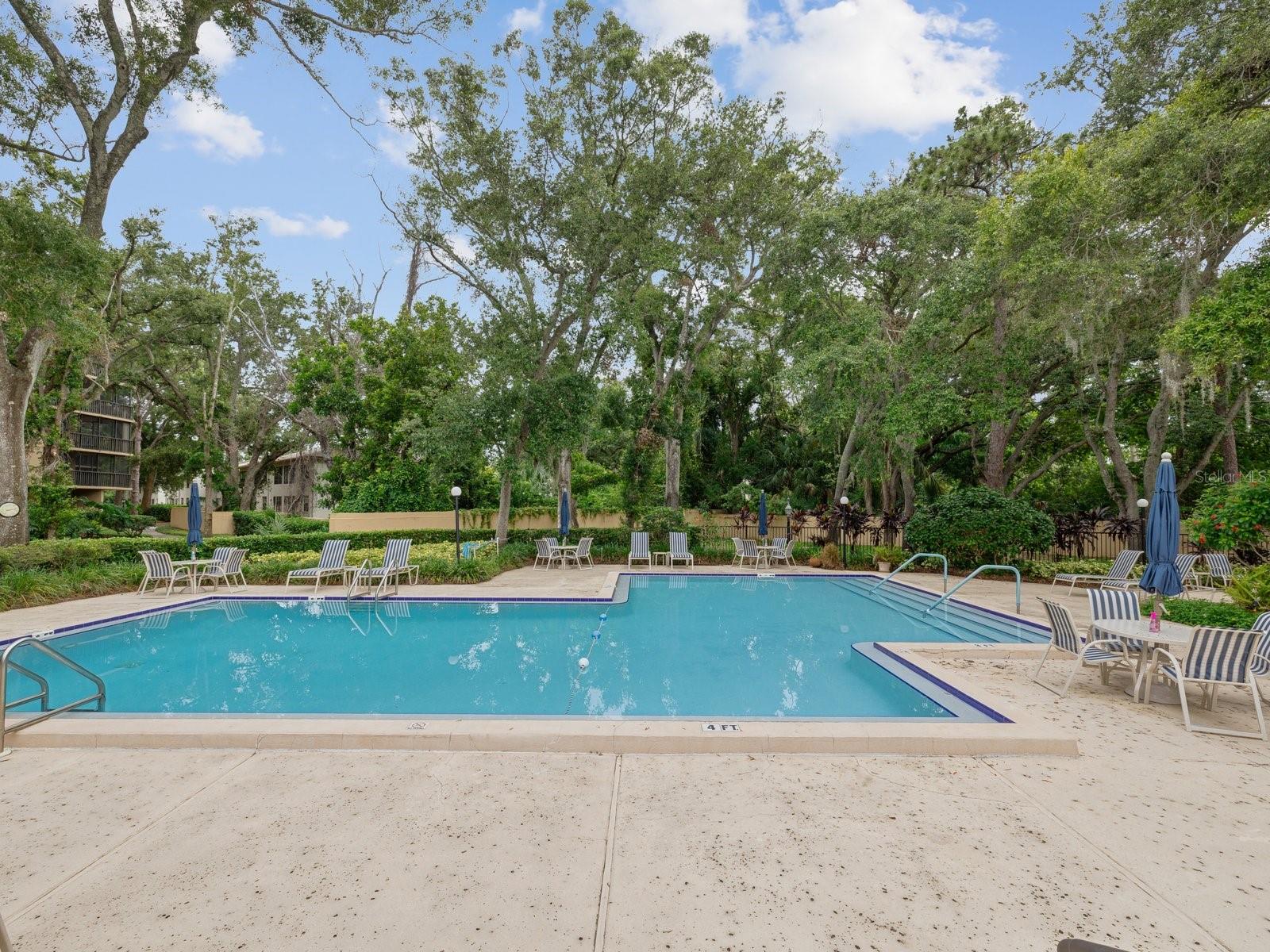 Image 65 of 75 For 3076 Eastland Boulevard 404