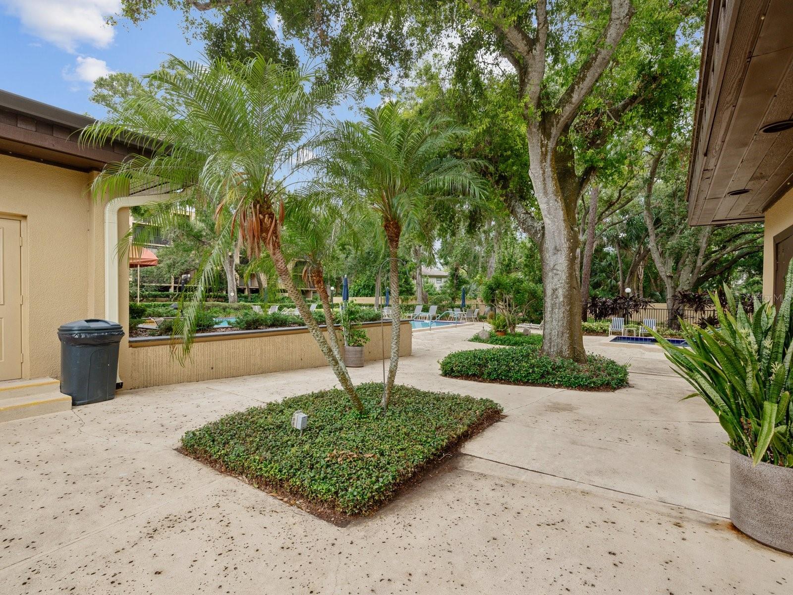 Image 66 of 75 For 3076 Eastland Boulevard 404