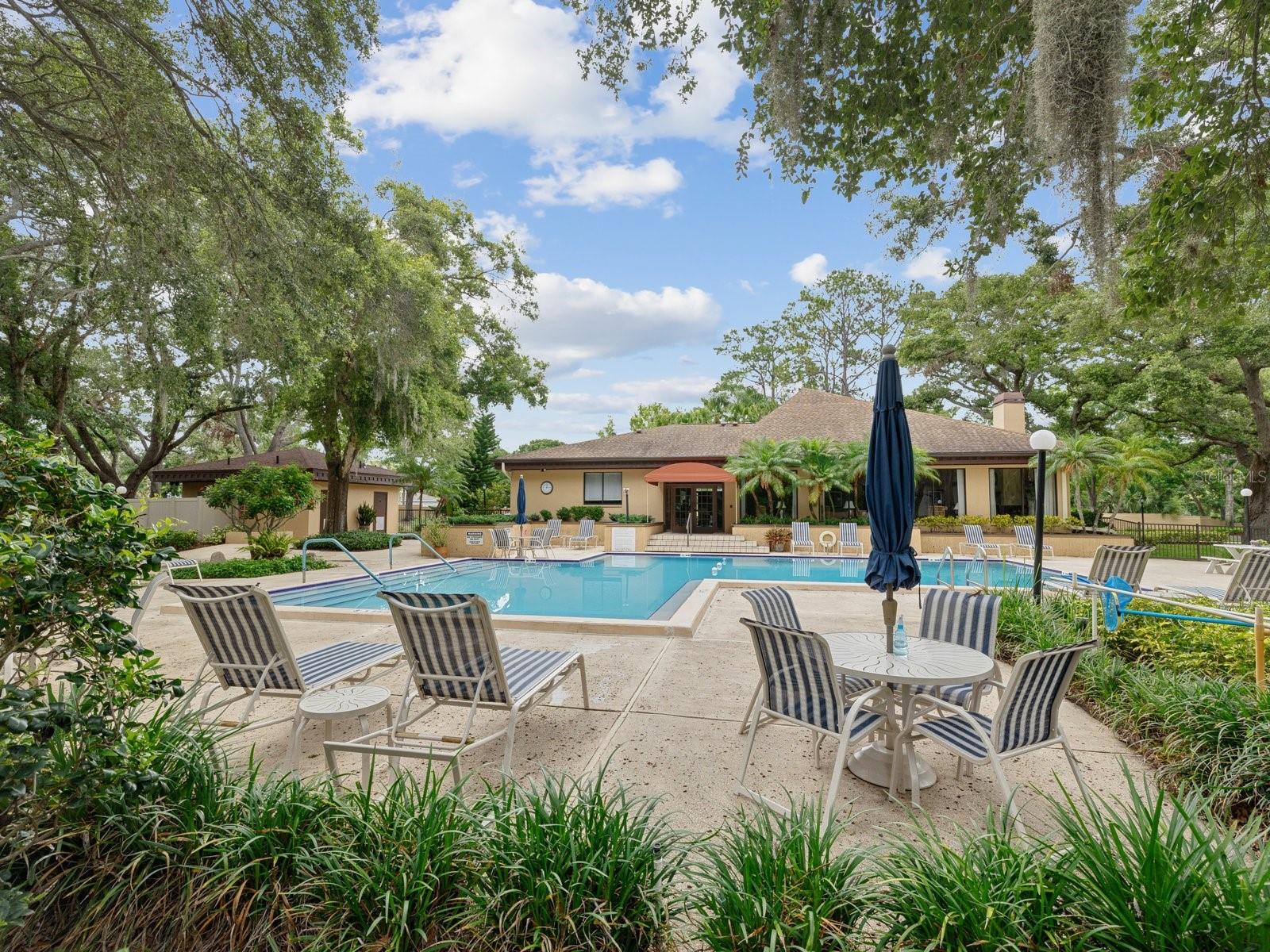 Image 68 of 75 For 3076 Eastland Boulevard 404