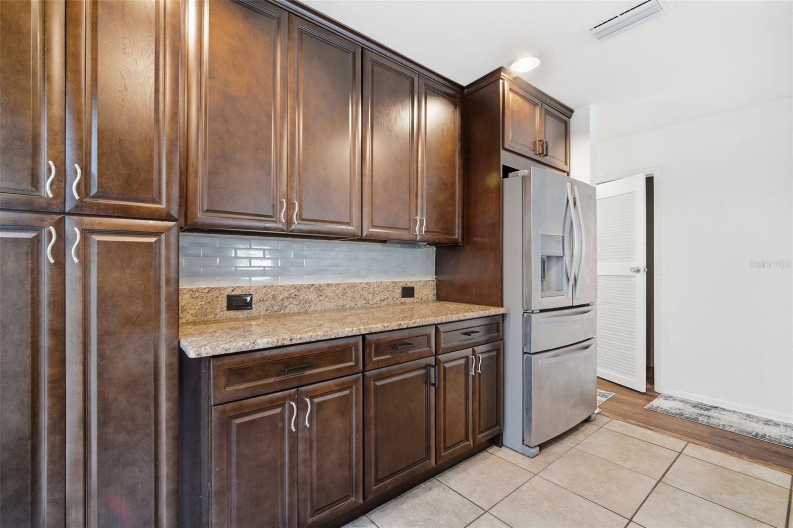 Image 17 of 85 For 4408 Bay To Bay Boulevard