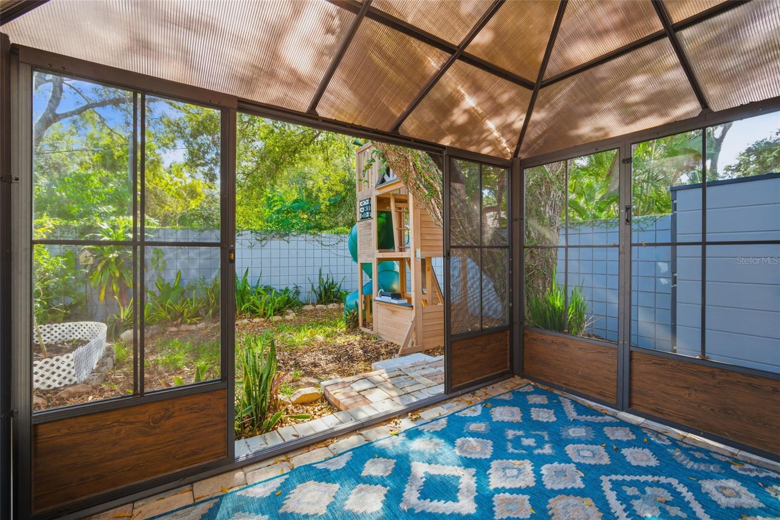 Image 34 of 85 For 4408 Bay To Bay Boulevard