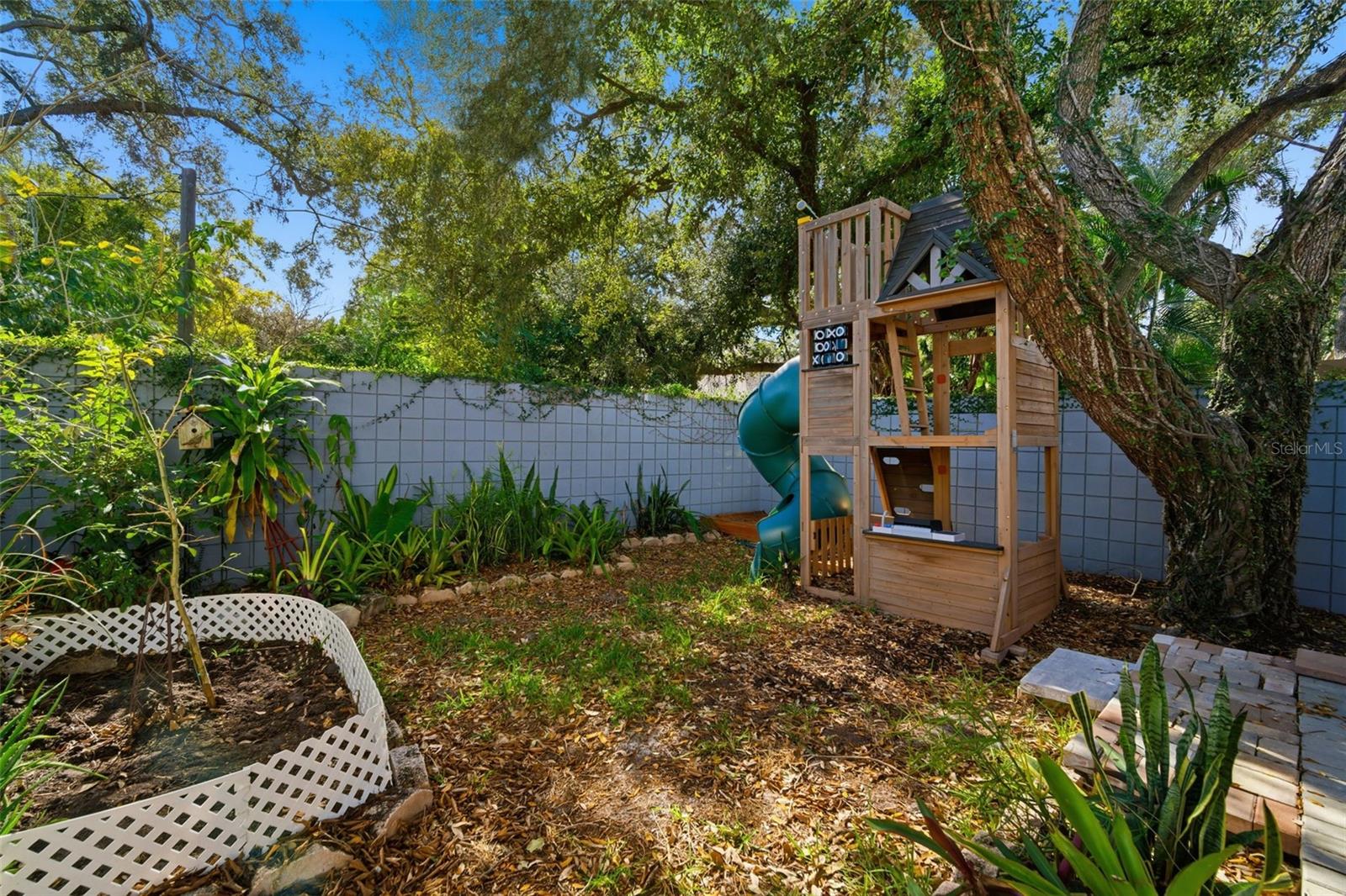 Image 37 of 85 For 4408 Bay To Bay Boulevard