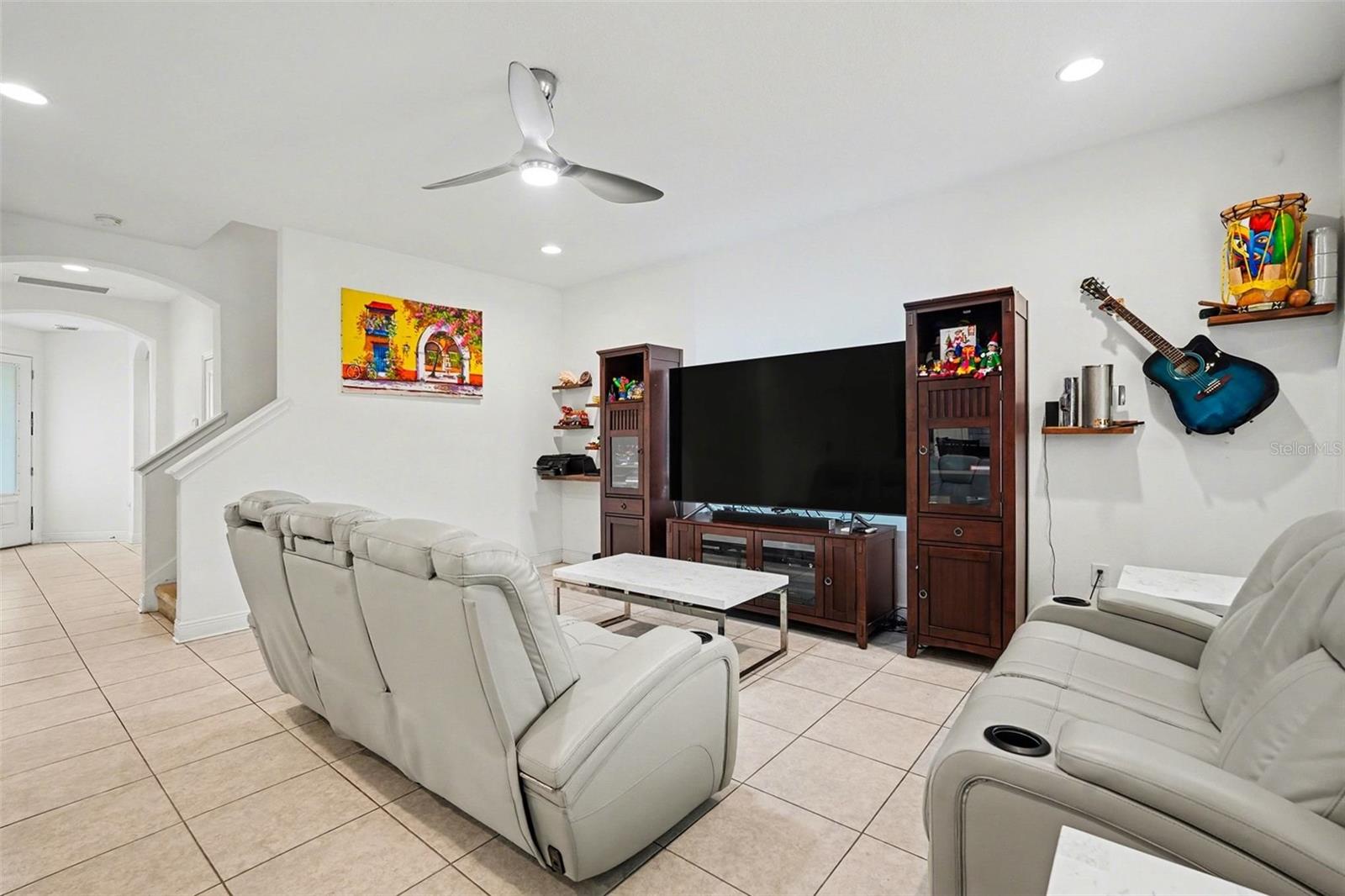 Image 2 of 39 For 1903 State Street