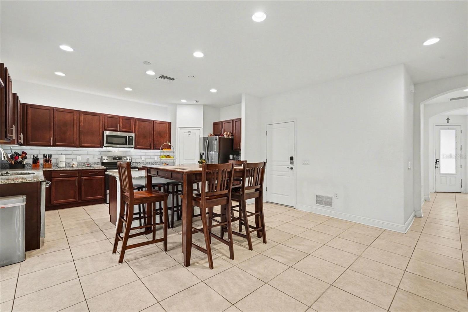 Image 7 of 39 For 1903 State Street