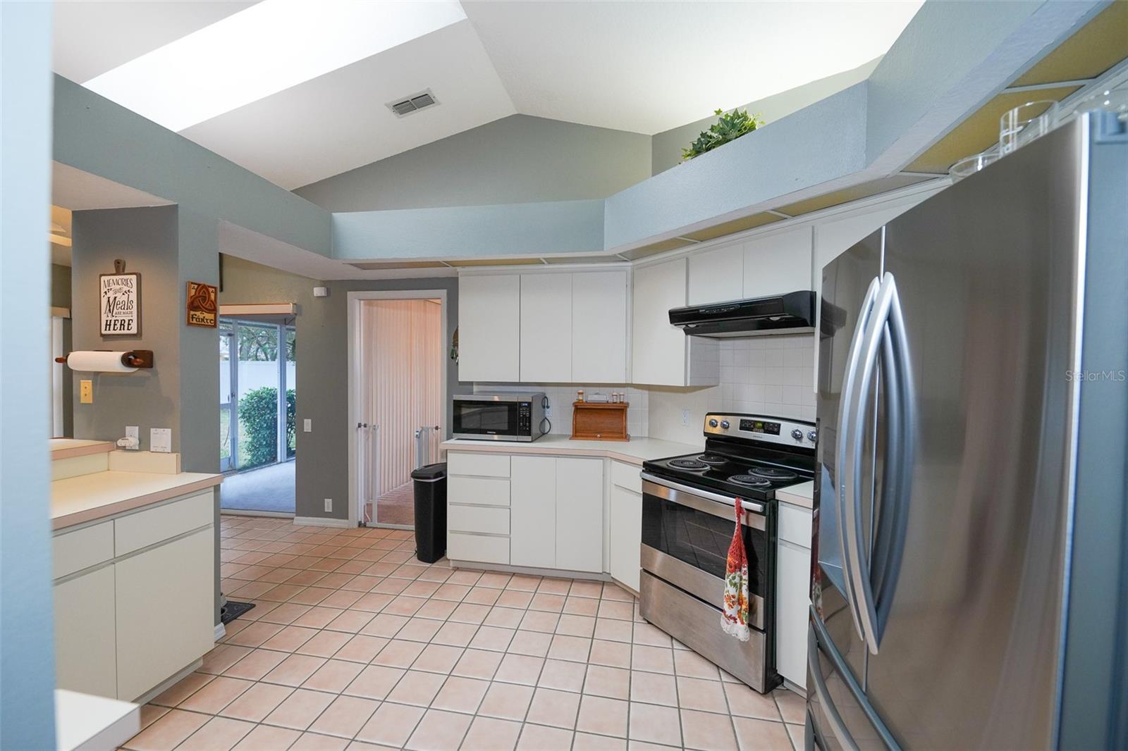 Image 8 of 32 For 7340 Flyway Drive