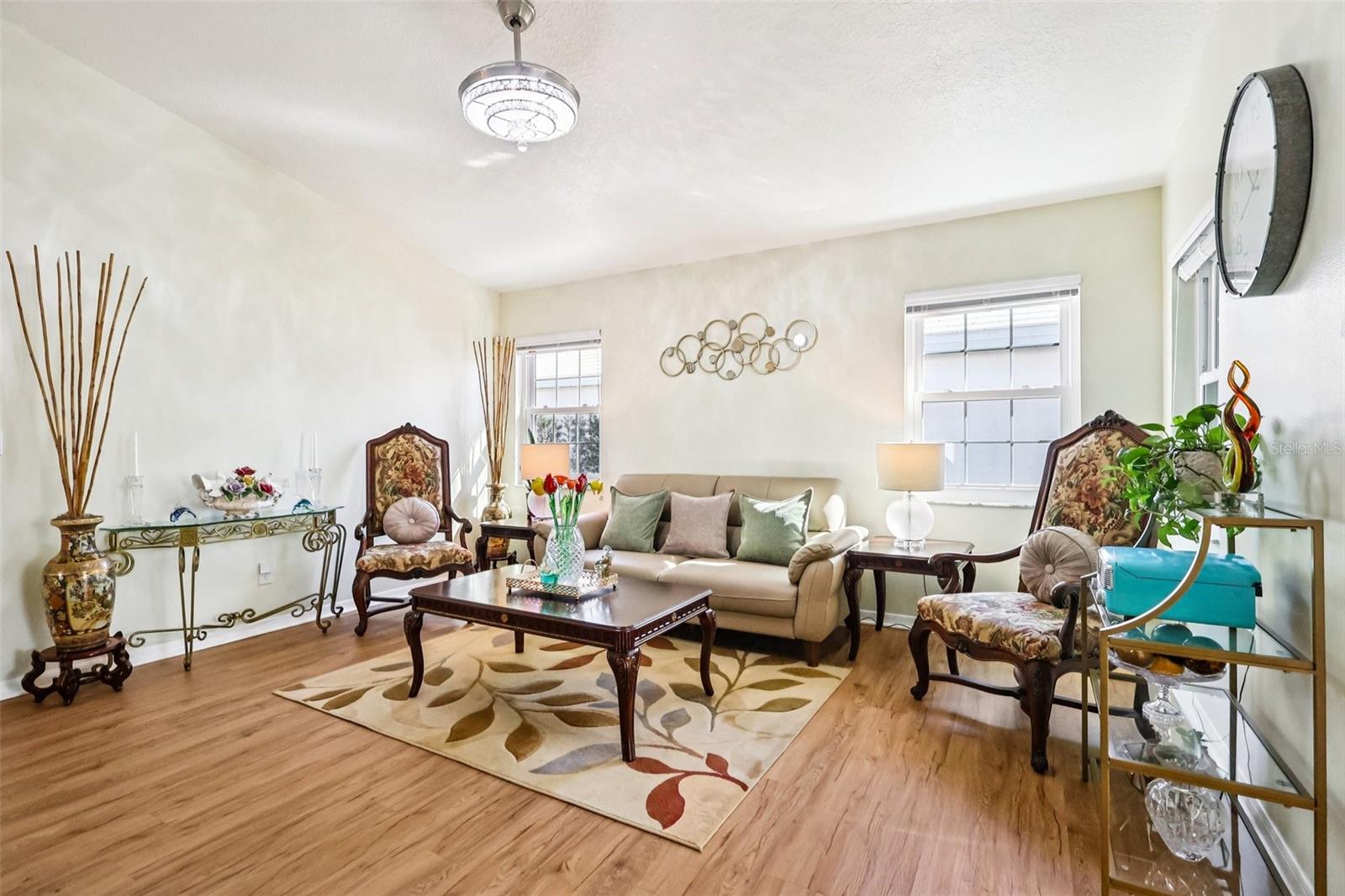 Image 2 of 29 For 1150 Goldenrod Circle Ne