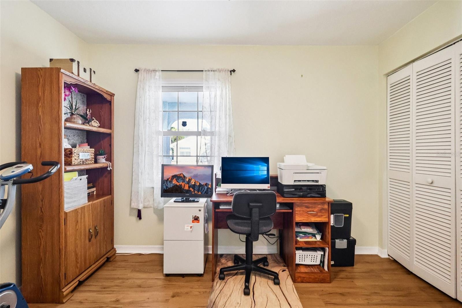 Image 20 of 29 For 1150 Goldenrod Circle Ne