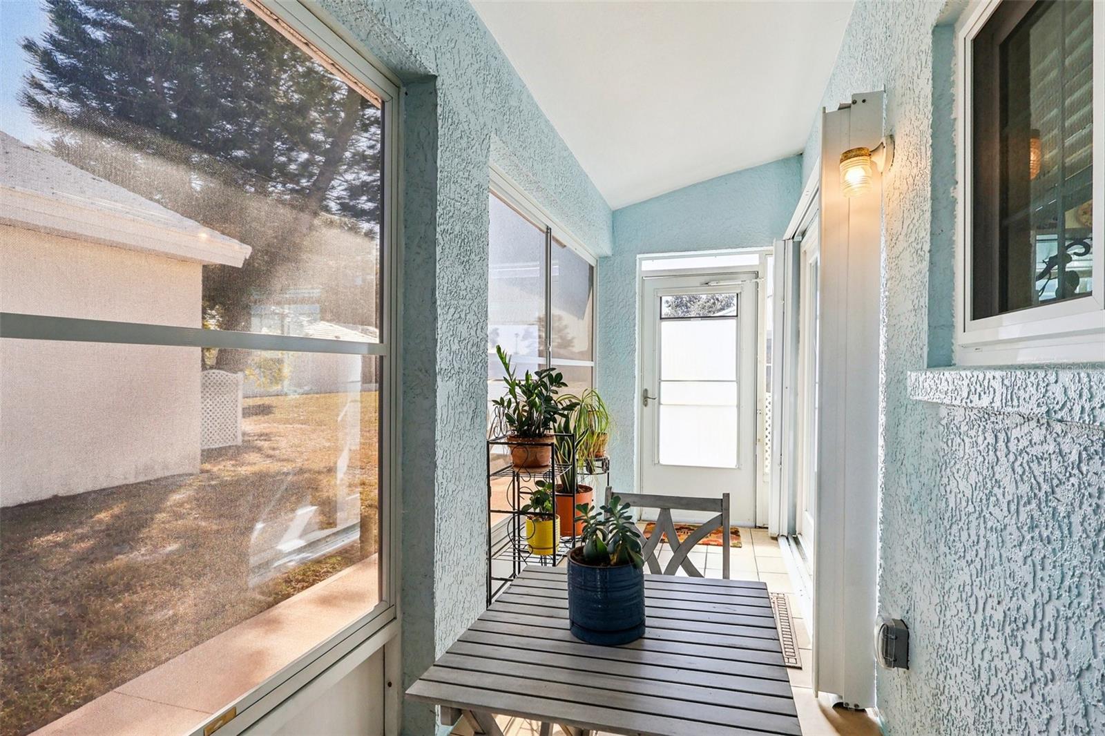 Image 25 of 29 For 1150 Goldenrod Circle Ne