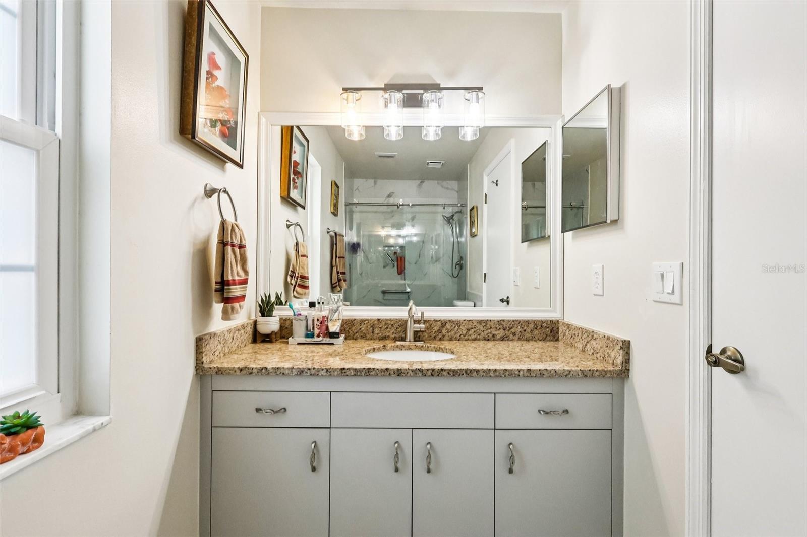 Image 6 of 29 For 1150 Goldenrod Circle Ne