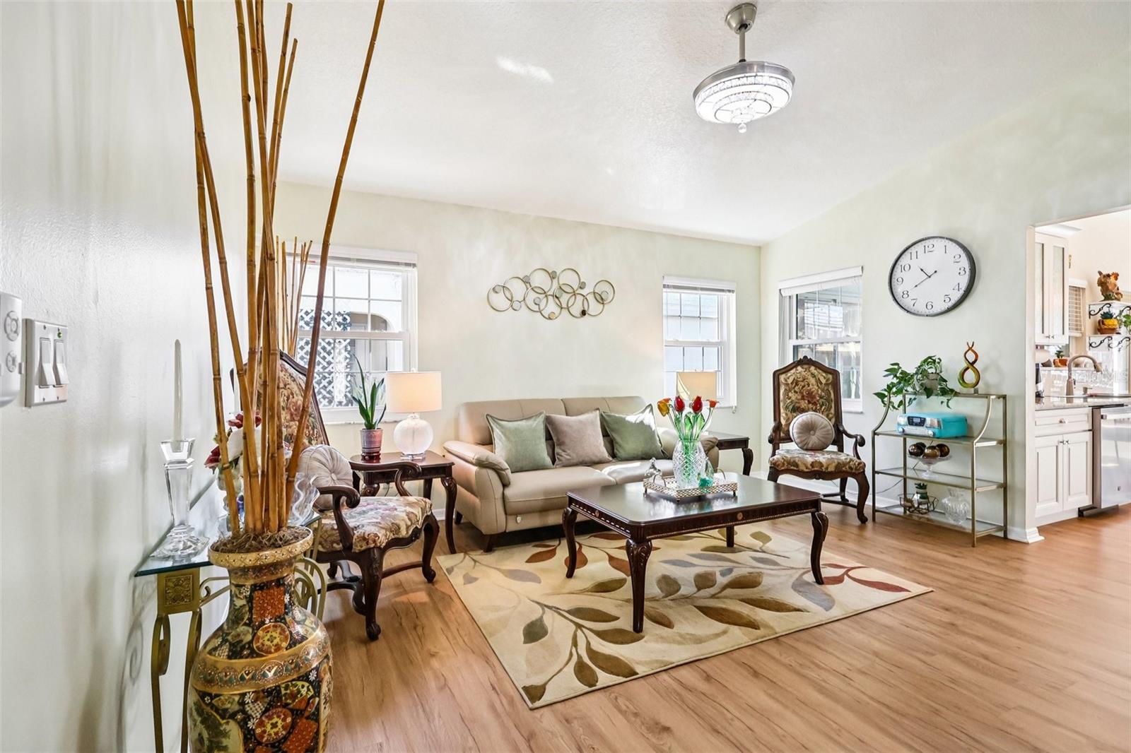 Image 9 of 29 For 1150 Goldenrod Circle Ne