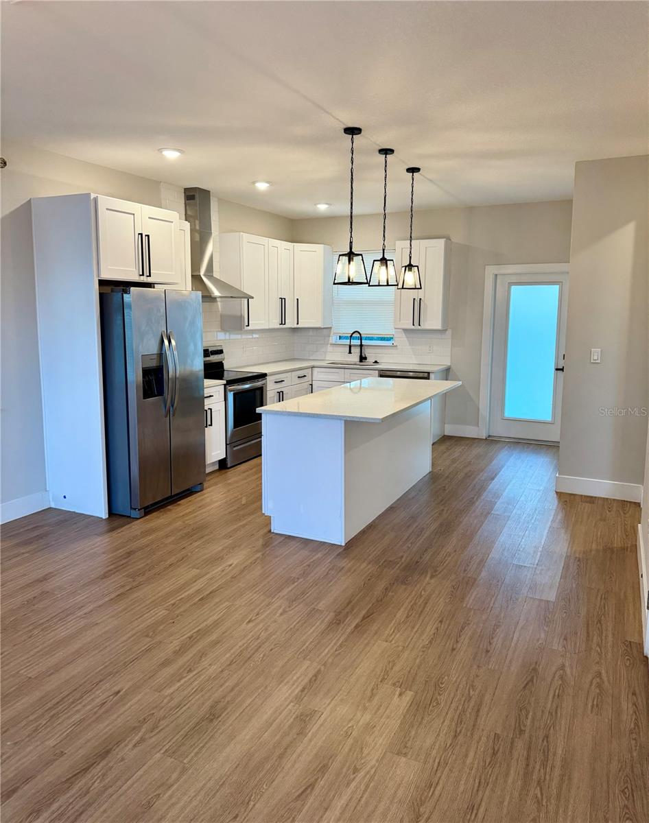 Image 4 of 15 For 1516 59th Street N