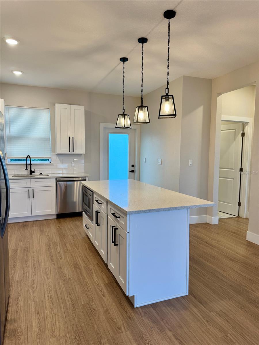 Image 5 of 15 For 1516 59th Street N