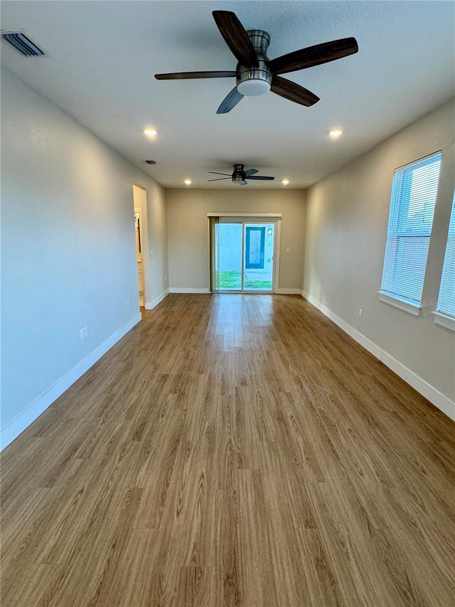 Image 8 of 15 For 1516 59th Street N