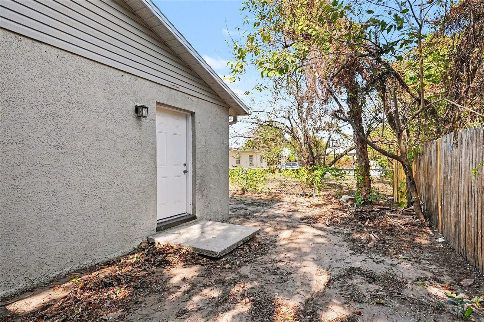 Image 13 of 15 For 3605 Temple Street