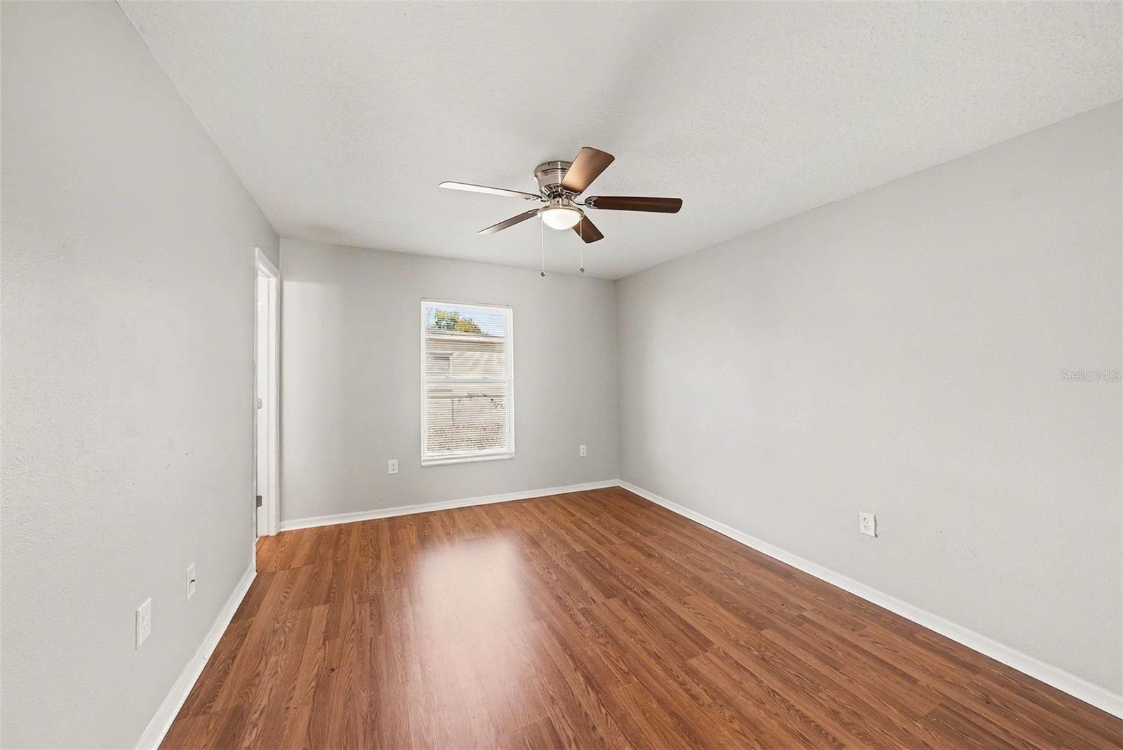 Image 6 of 15 For 3605 Temple Street