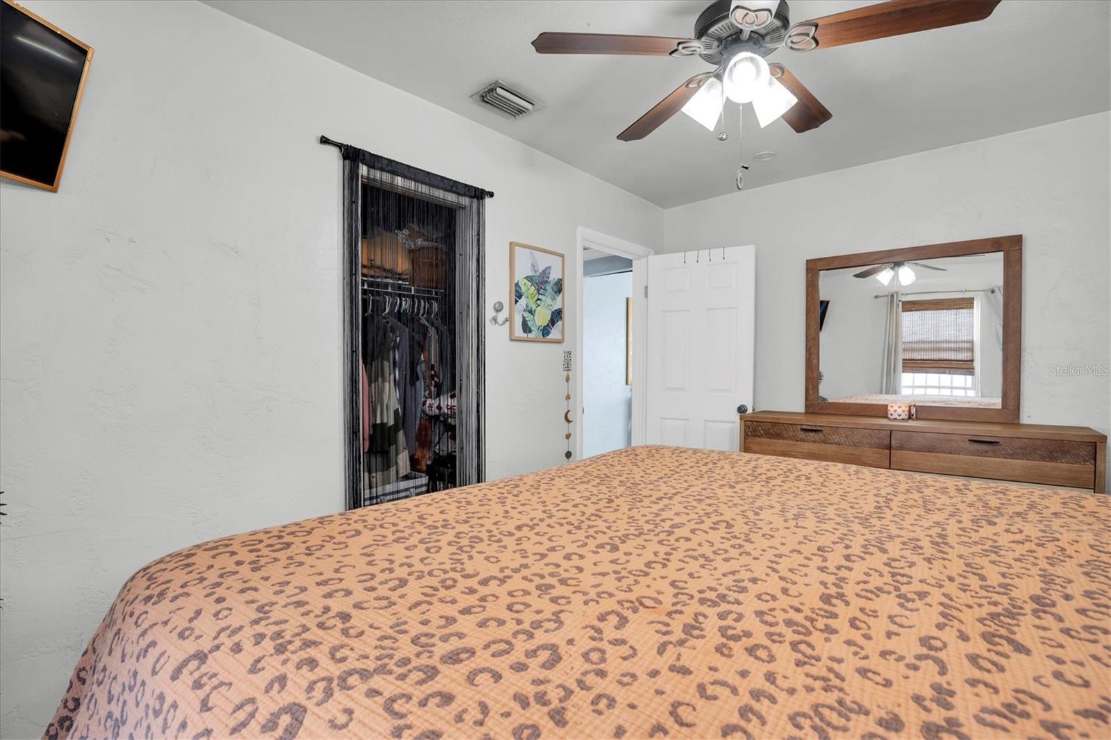 Image 13 of 30 For 4929 36th Avenue N