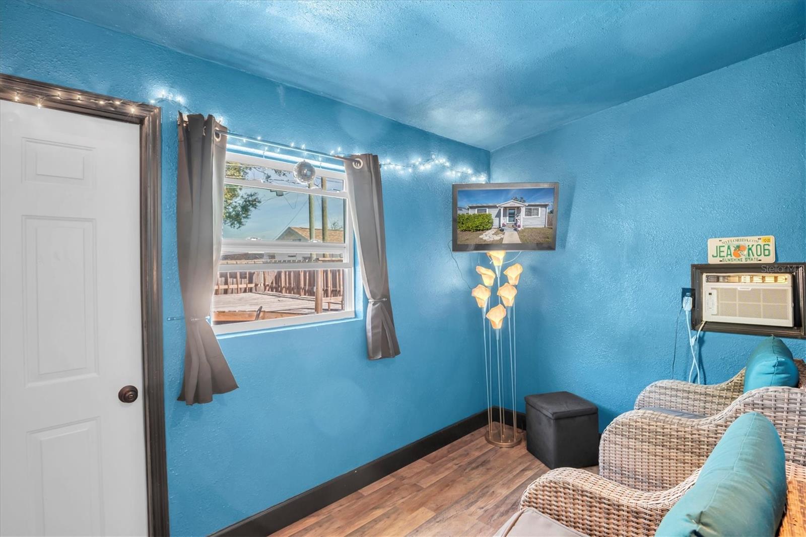 Image 17 of 30 For 4929 36th Avenue N