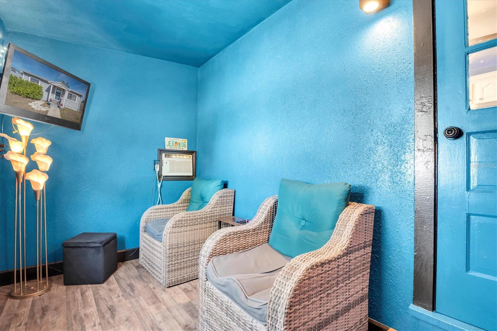 Image 18 of 30 For 4929 36th Avenue N