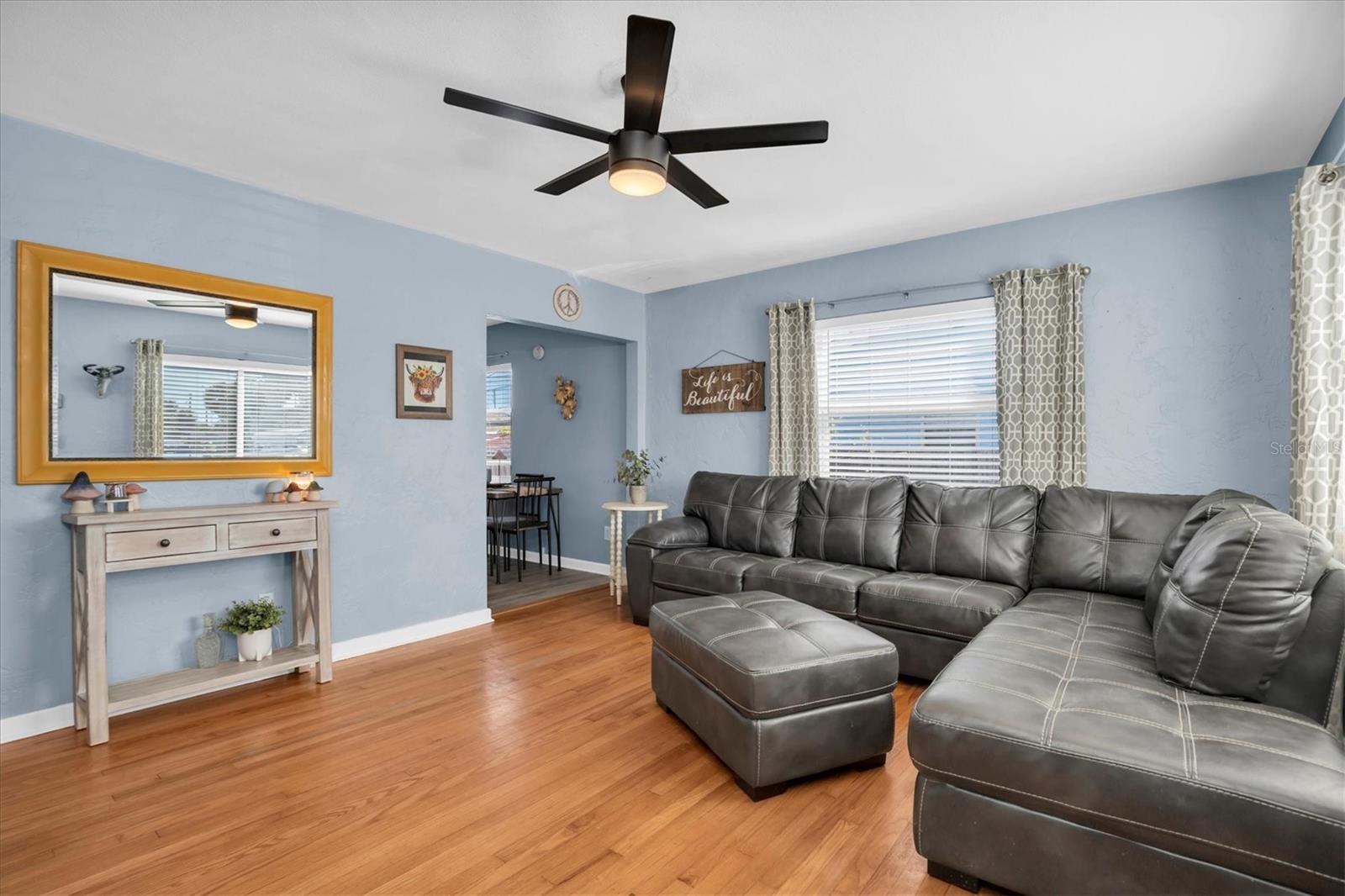 Image 4 of 30 For 4929 36th Avenue N