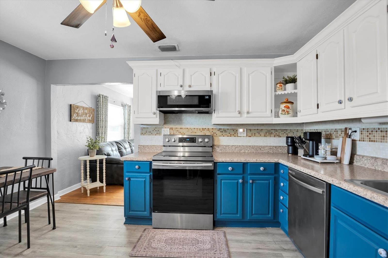 Image 6 of 30 For 4929 36th Avenue N