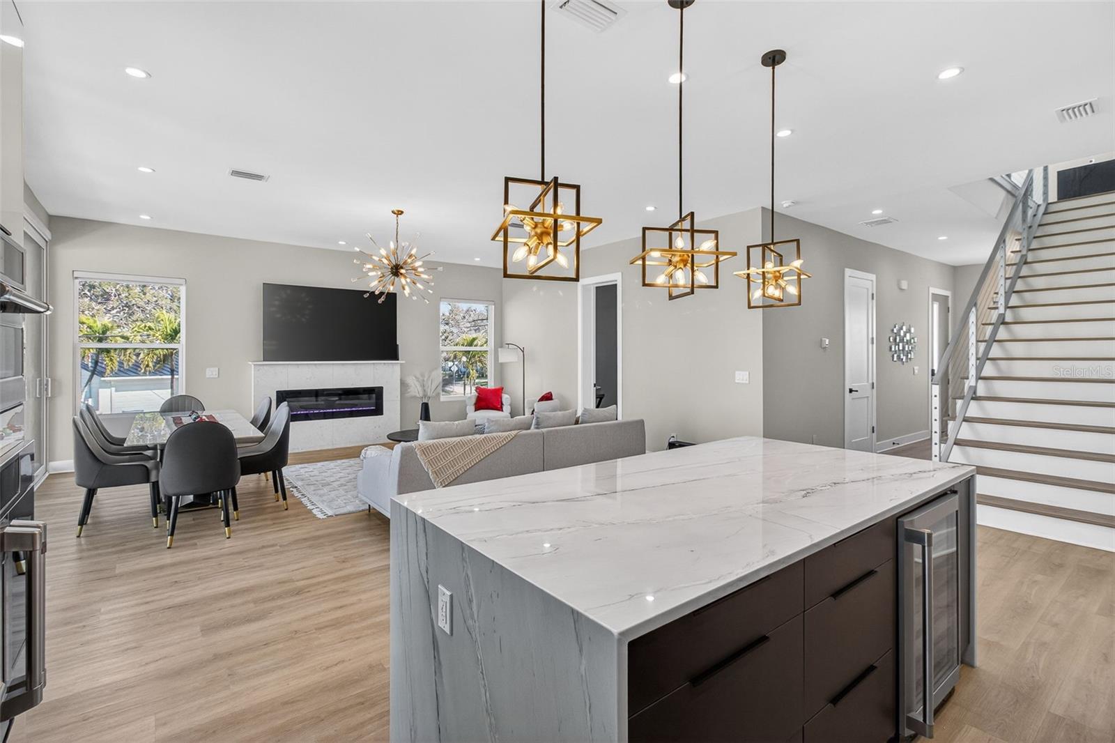 Image 9 of 59 For 301 79th Street S