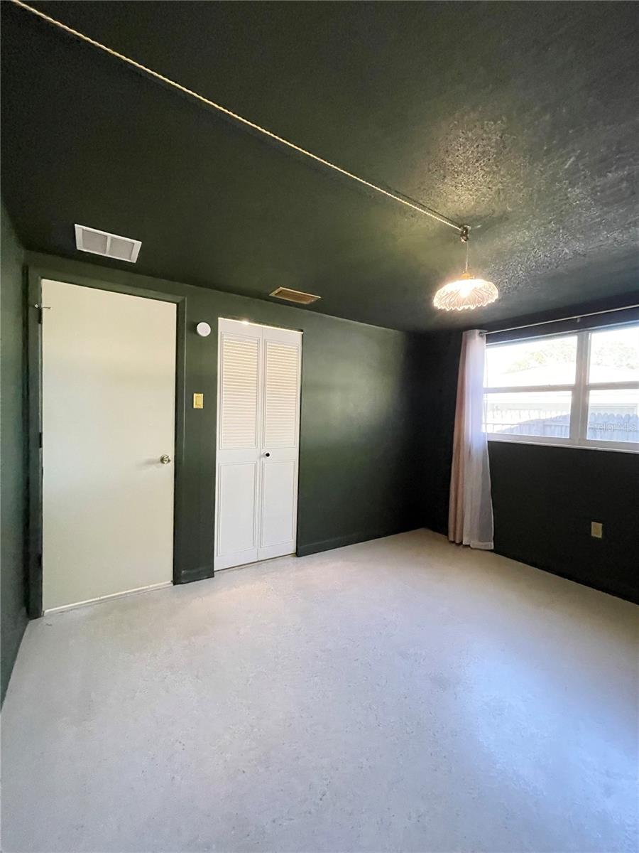 Image 20 of 28 For 10120 Willow Drive