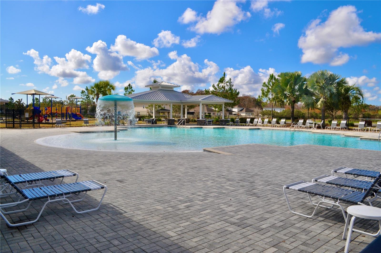 Image 20 of 27 For 17945 Turning Leaf Circle