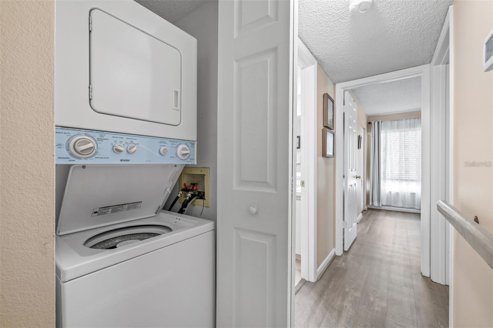 Image 23 of 35 For 1871 Pine Ridge Way W H3