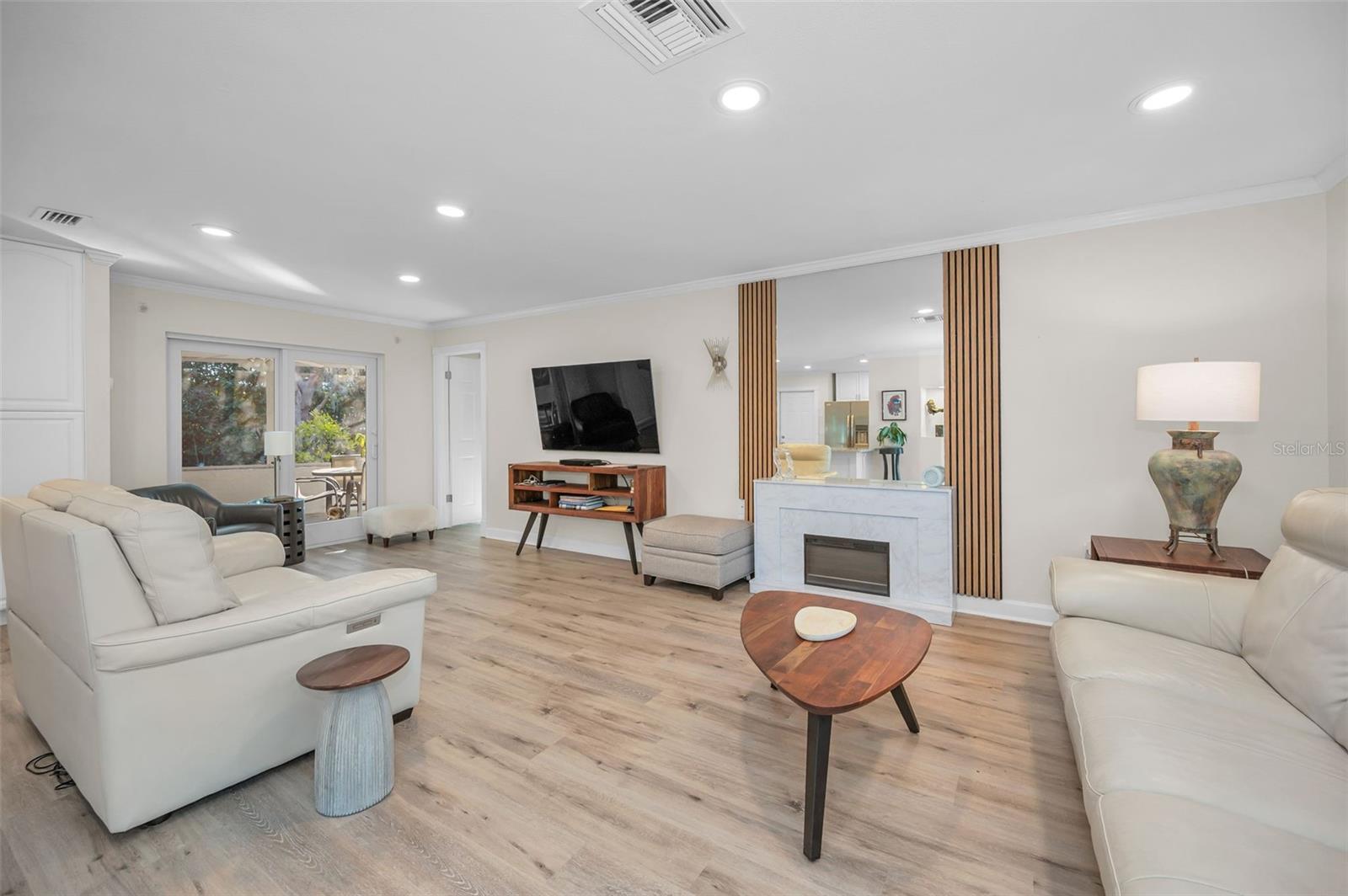 Image 7 of 42 For 1137 Lanyard Street