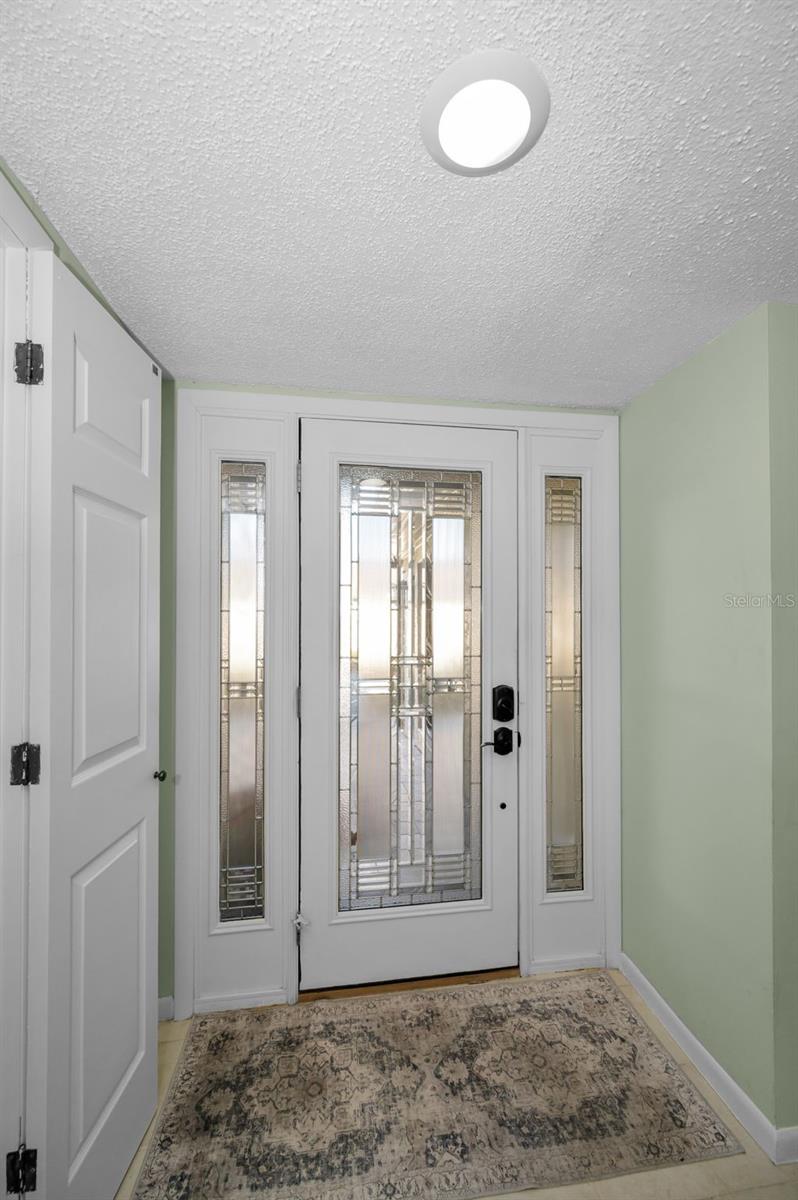 Image 15 of 100 For 13300 Indian Rocks Road 101