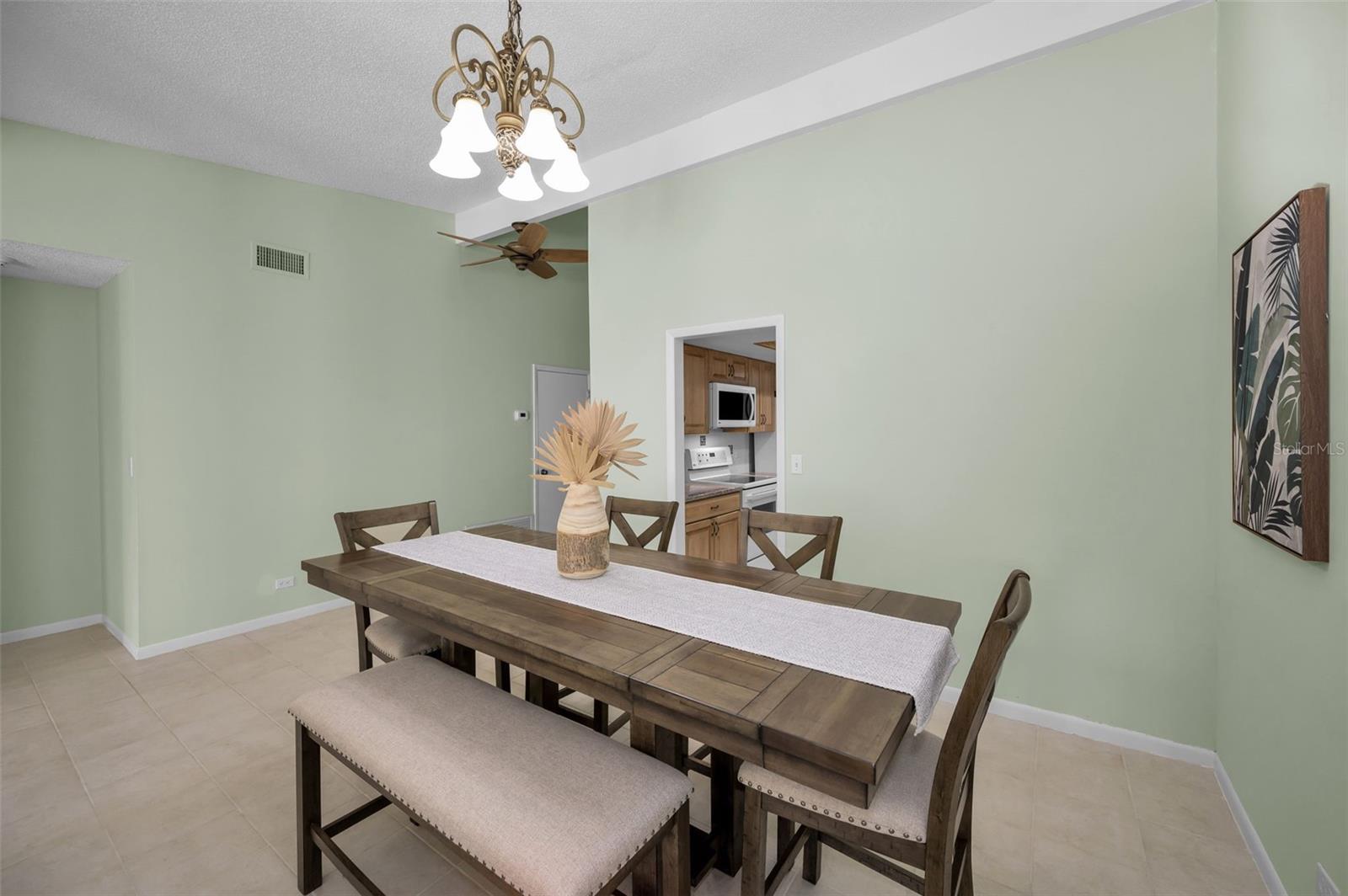 Image 21 of 100 For 13300 Indian Rocks Road 101