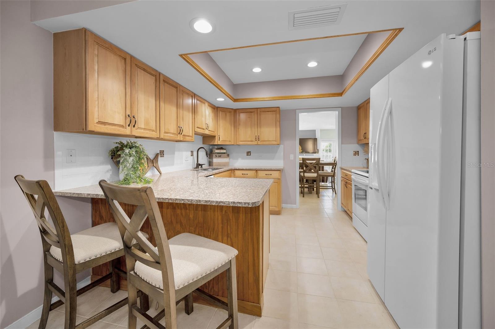 Image 24 of 100 For 13300 Indian Rocks Road 101