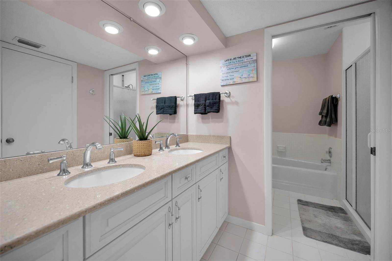 Image 39 of 100 For 13300 Indian Rocks Road 101