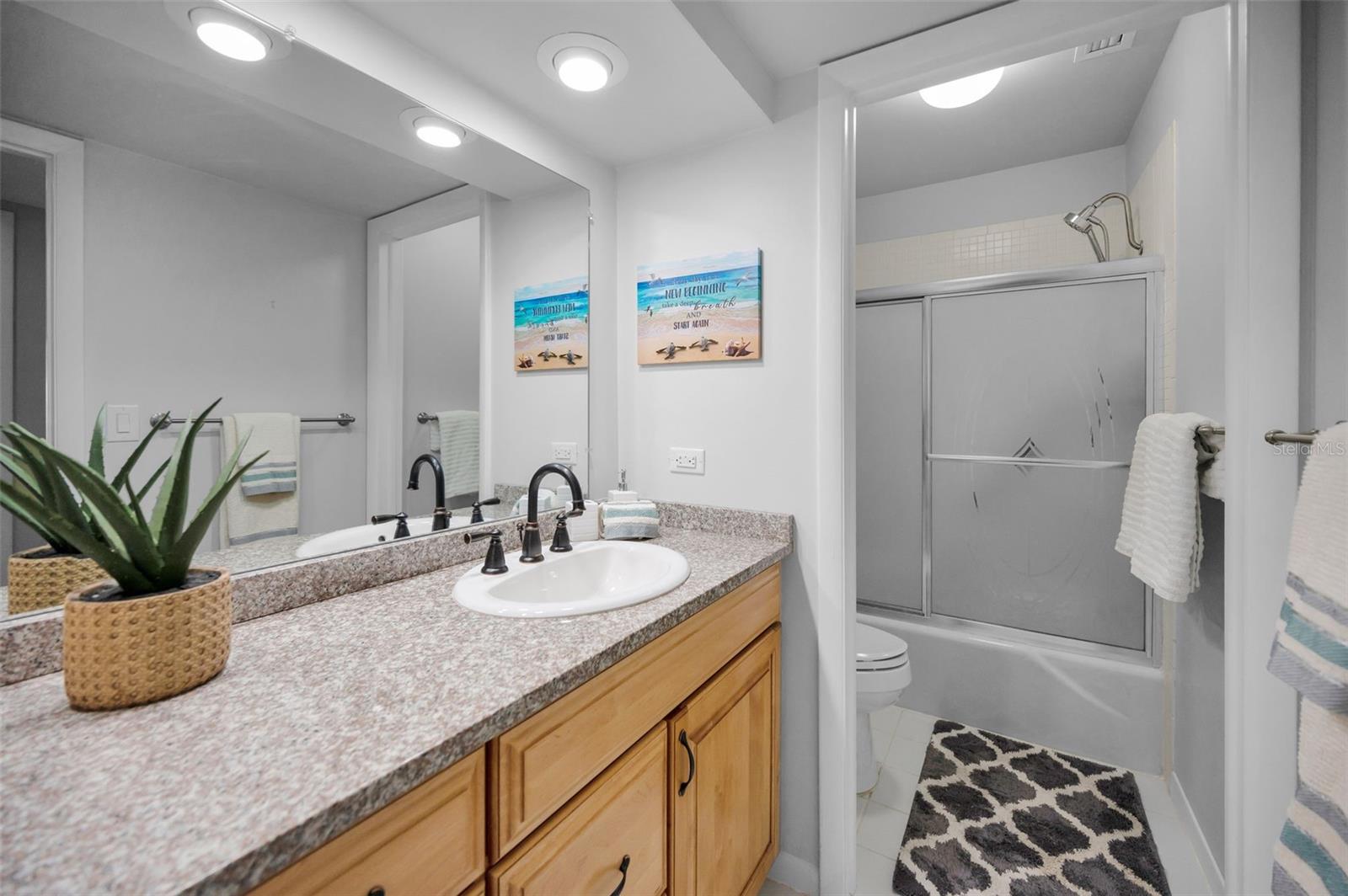 Image 46 of 100 For 13300 Indian Rocks Road 101