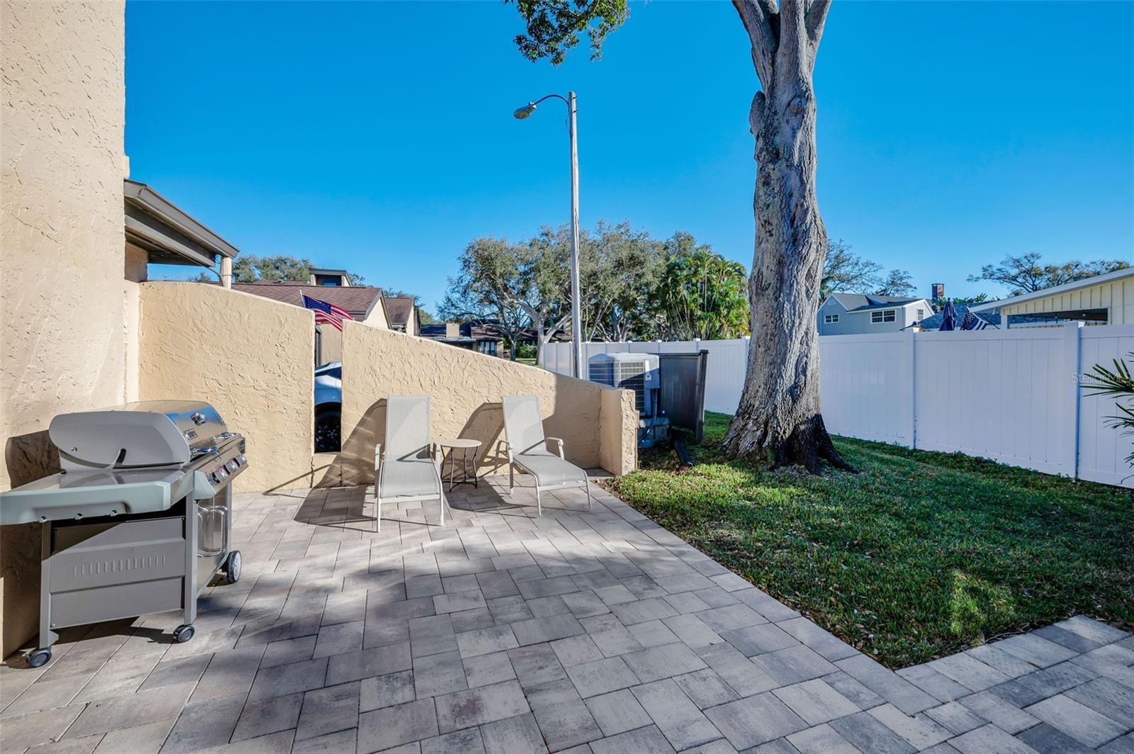 Image 48 of 100 For 13300 Indian Rocks Road 101