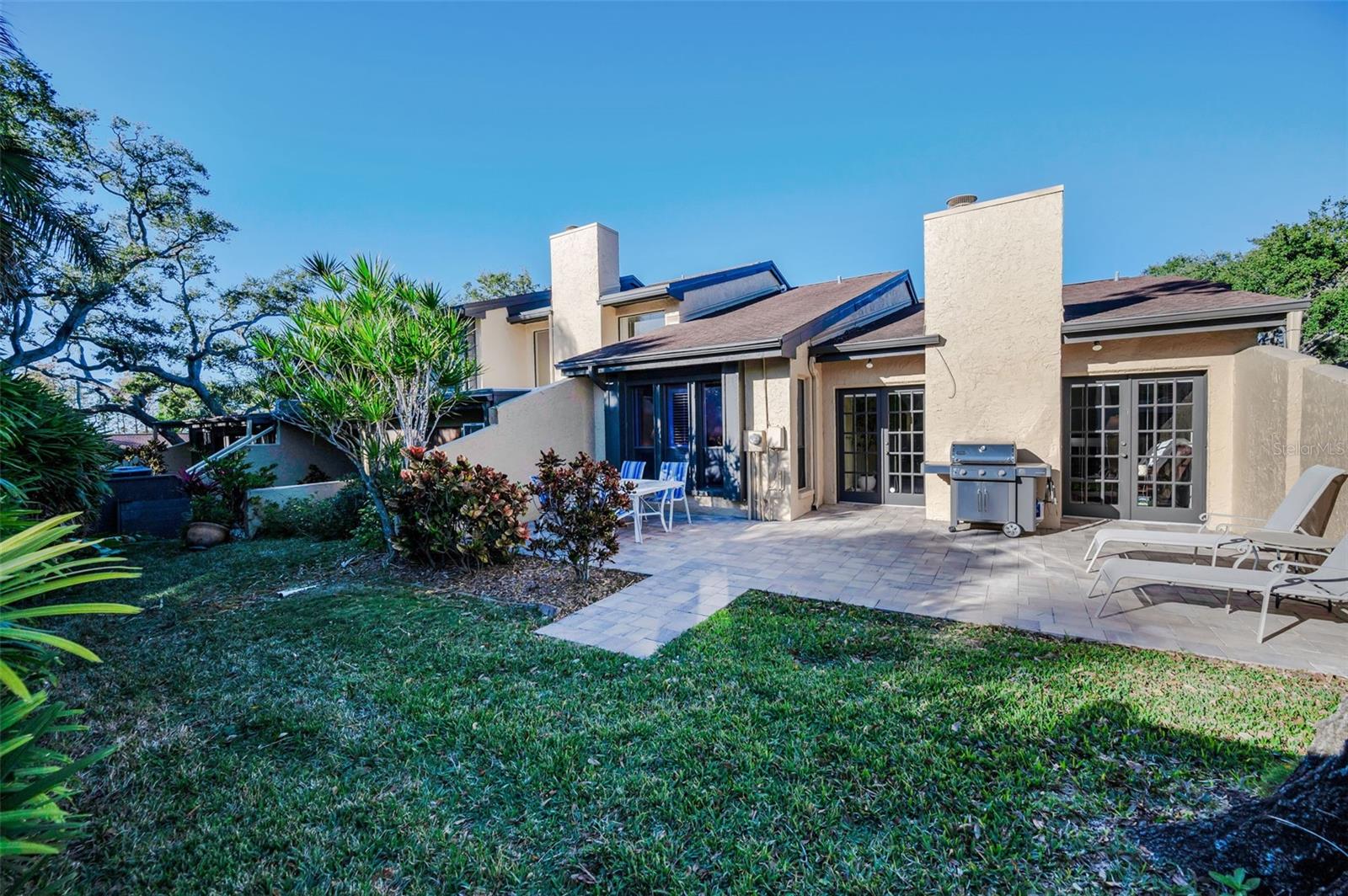 Image 51 of 100 For 13300 Indian Rocks Road 101