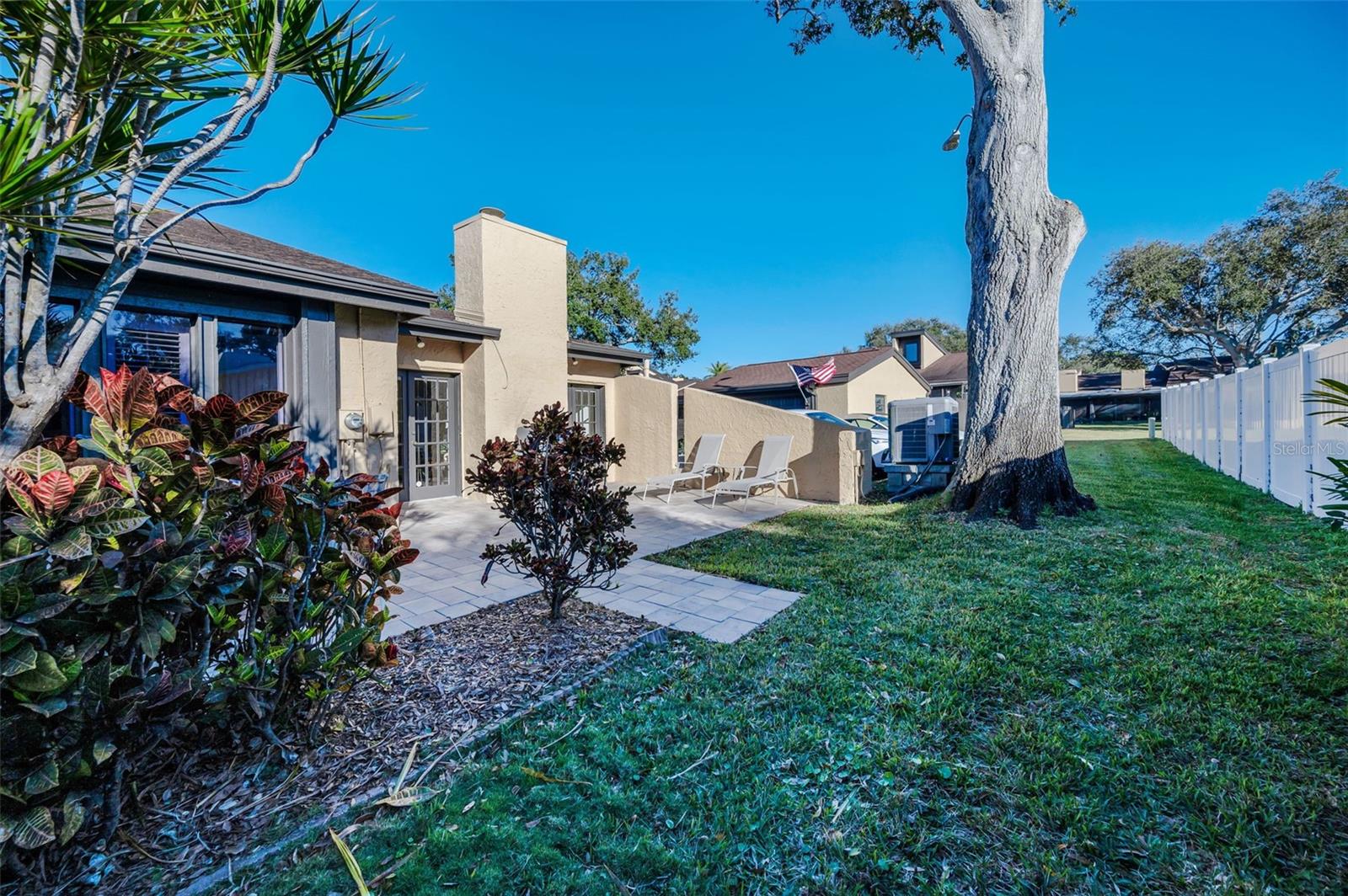 Image 53 of 100 For 13300 Indian Rocks Road 101