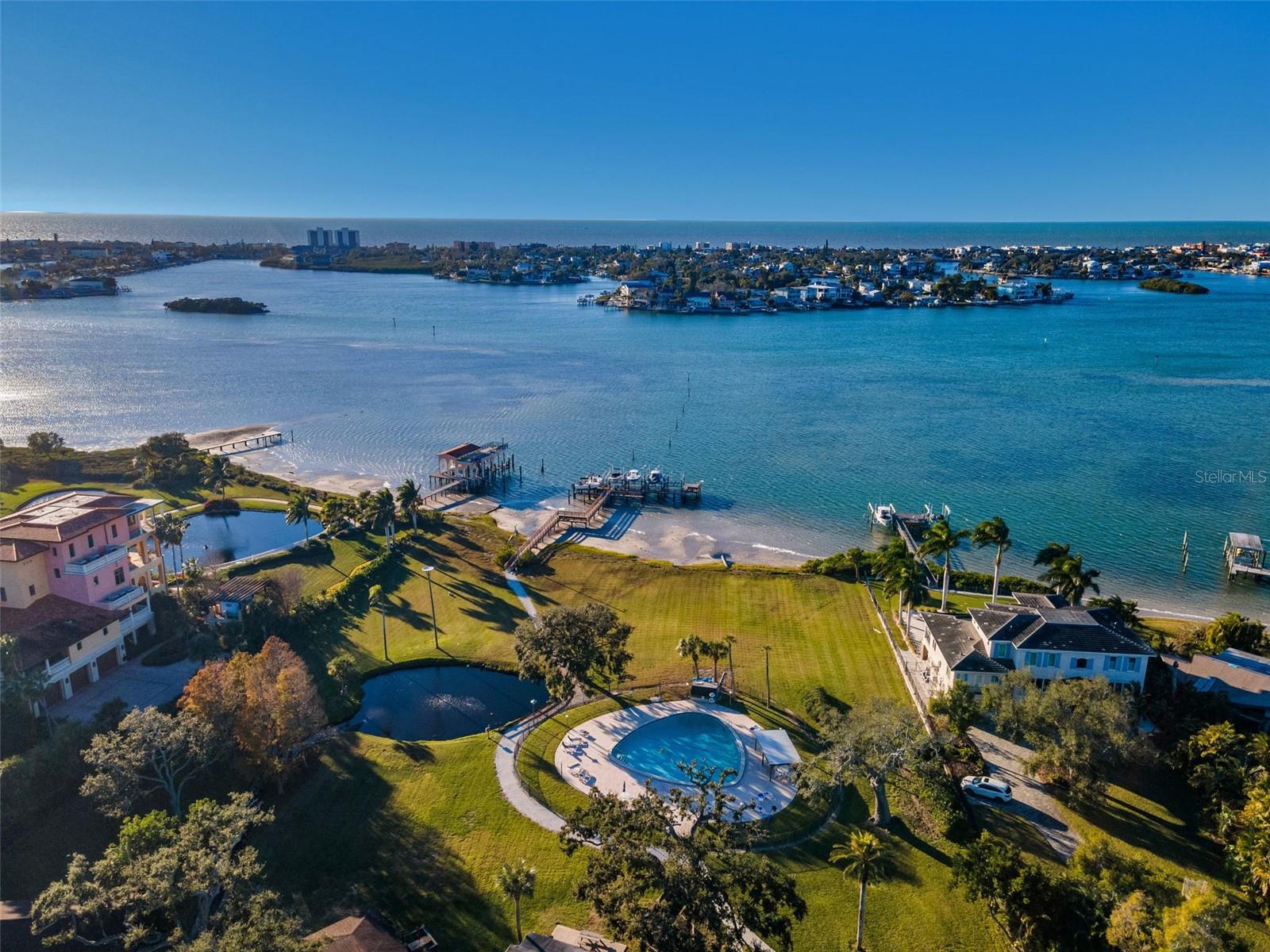 Image 73 of 100 For 13300 Indian Rocks Road 101