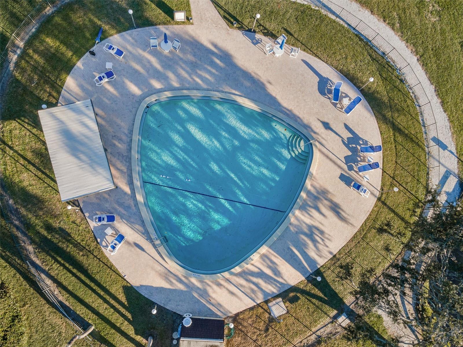 Image 75 of 100 For 13300 Indian Rocks Road 101