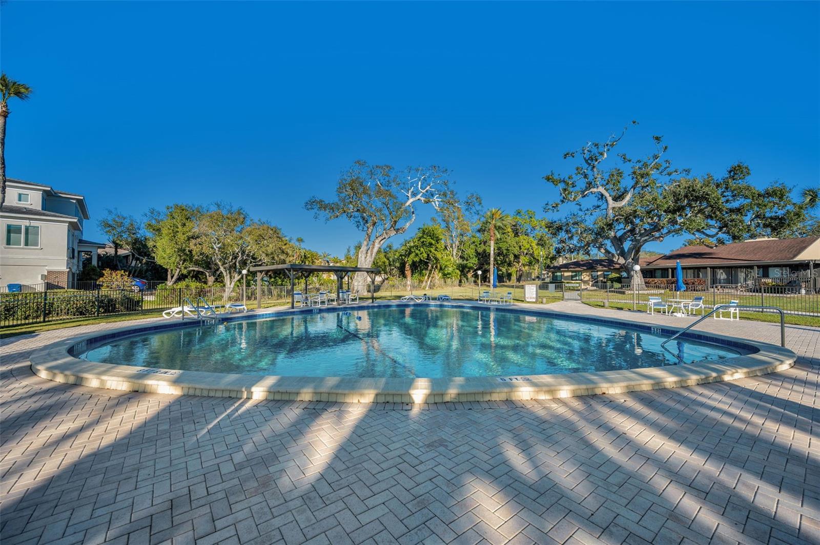 Image 77 of 100 For 13300 Indian Rocks Road 101