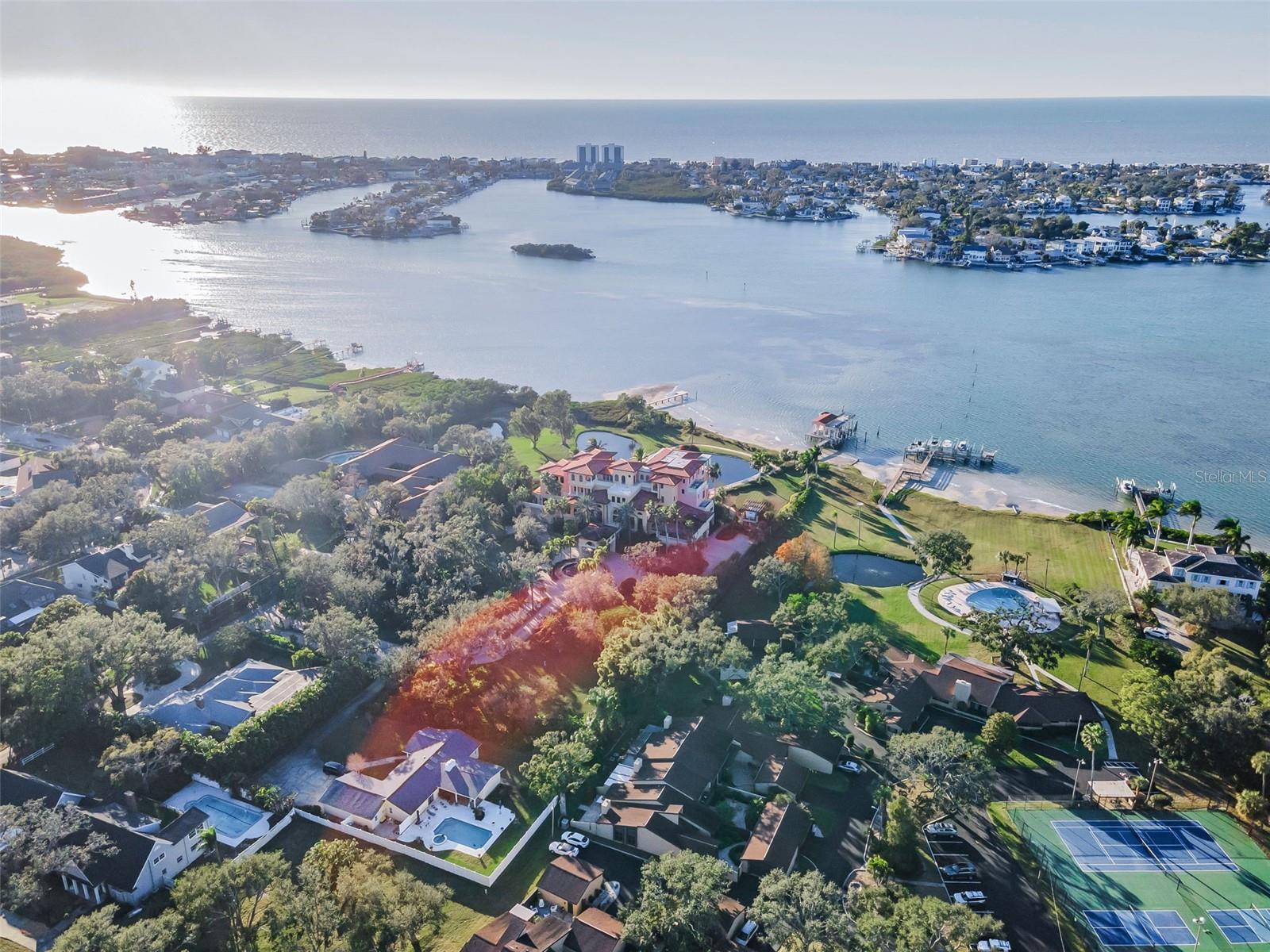 Image 8 of 100 For 13300 Indian Rocks Road 101